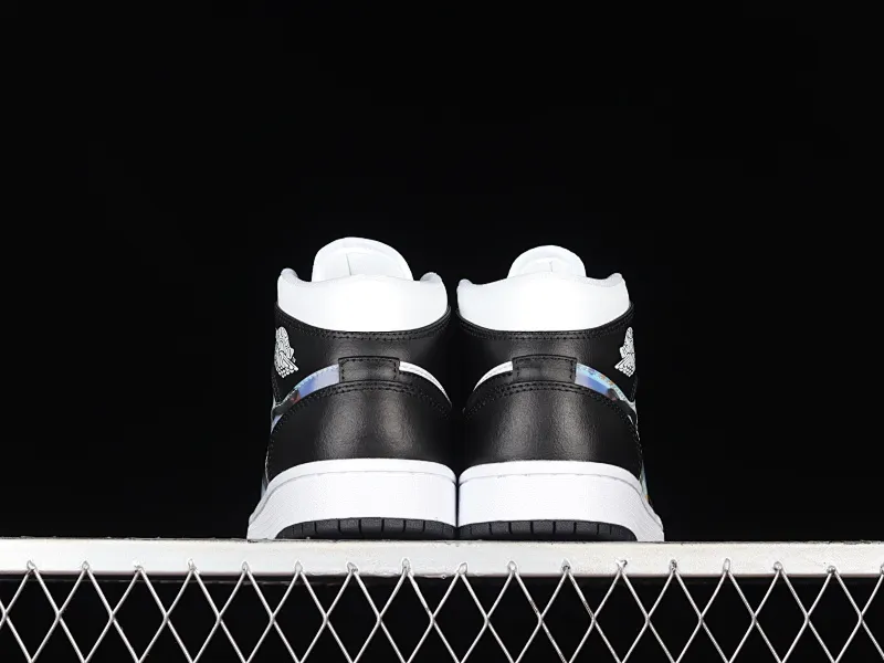 All categories Air Jordan Jordan series basketball shoes Air Jordan 1 Mid Air Jordan 1 Mid AJ1 Joe 1 naked eye 3D black and white Zhongbang basketball shoes DR9495-001